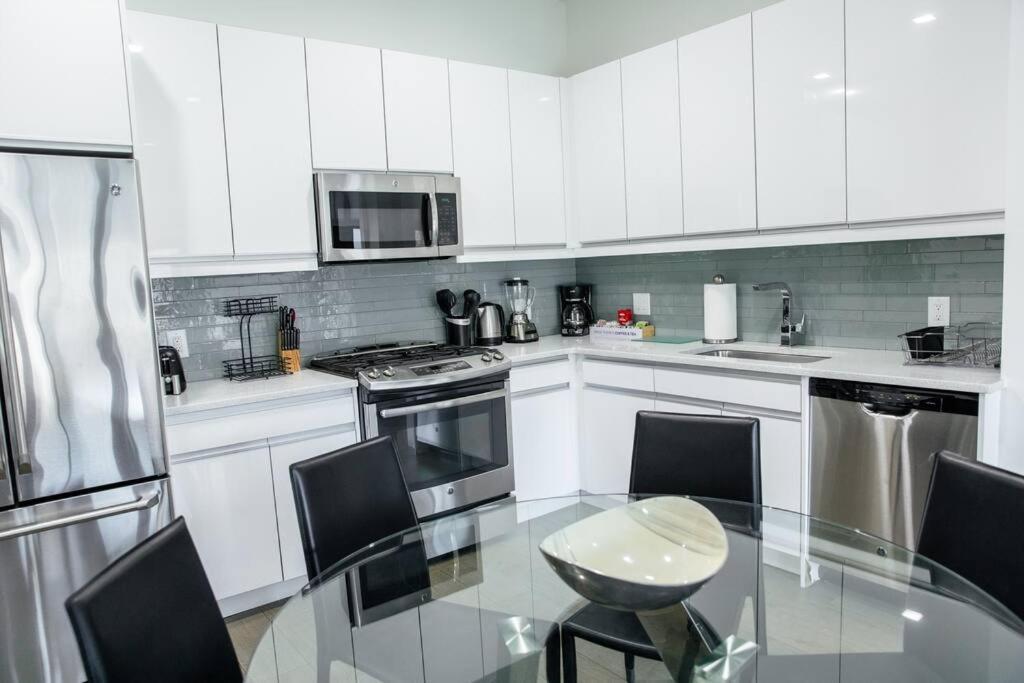 Dharma Home Suites Hoboken Chambre photo