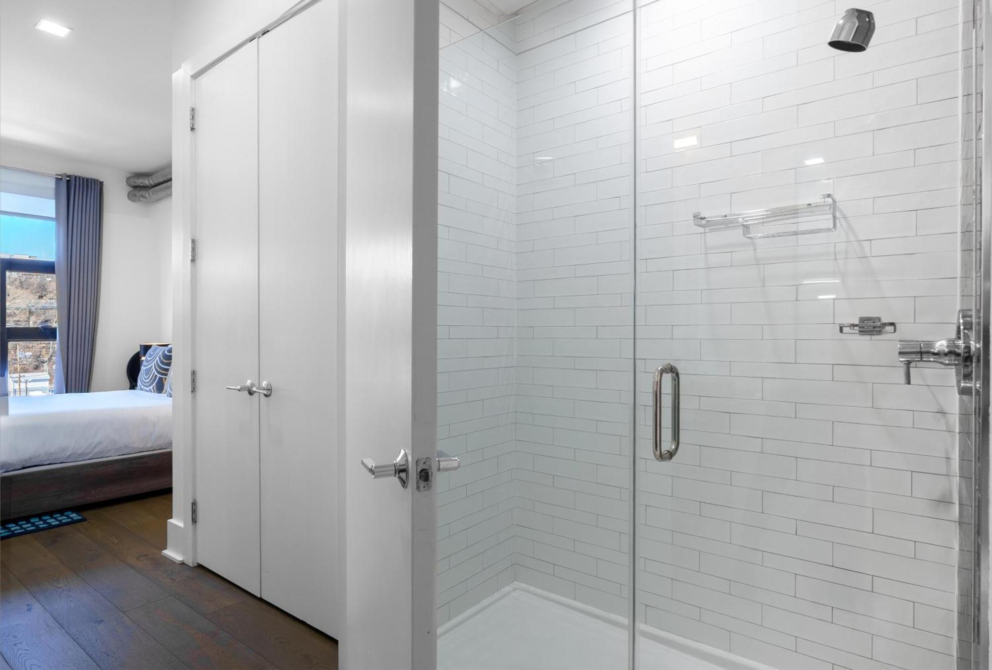 Dharma Home Suites Hoboken Extérieur photo